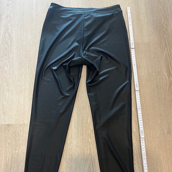 Faux leather pants/ capris size S (USA), M (EUR) - Picture 1 of 5